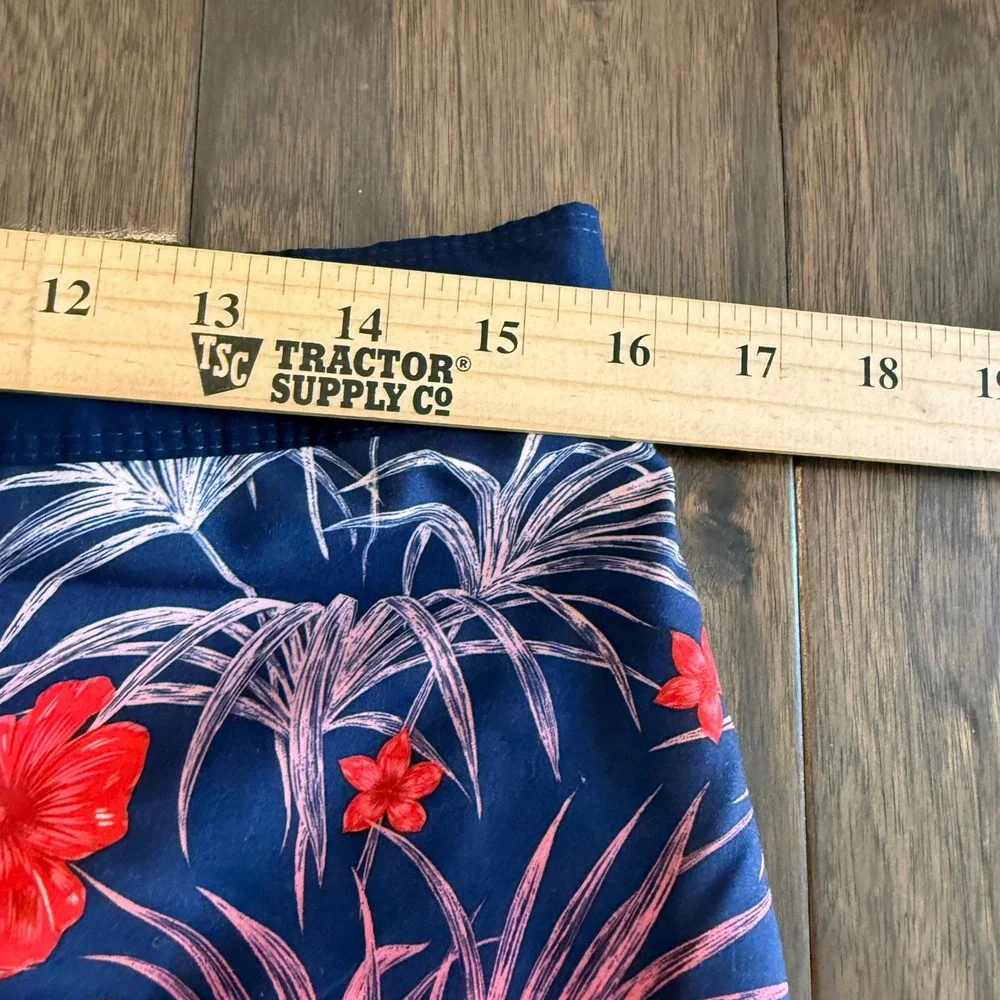 Hurley Board Shorts Kids Size 18/29 Navy Blue New Tropical Floral Striped Trunks